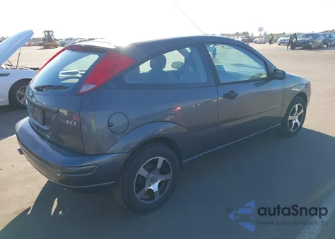 2005 Ford Focus Zx3 z USA, uszkodzony, nr VIN 3FAFP31N15R148723